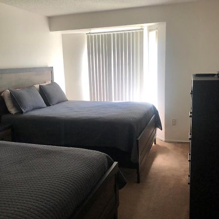 Whispering Meadows Apartments ベーカーズフィールド エクステリア 写真