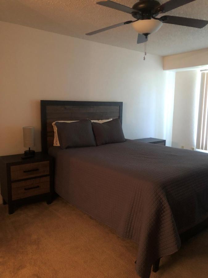 Whispering Meadows Apartments ベーカーズフィールド エクステリア 写真