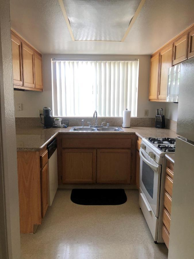 Whispering Meadows Apartments ベーカーズフィールド エクステリア 写真