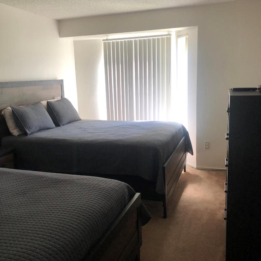 Whispering Meadows Apartments ベーカーズフィールド エクステリア 写真