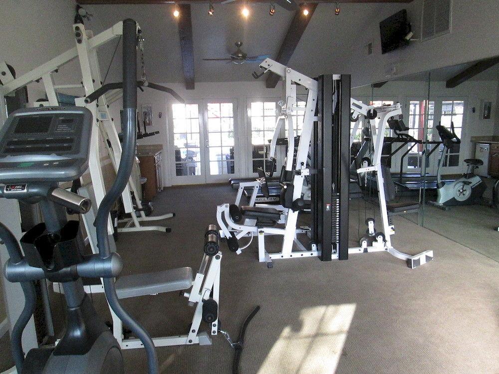 Whispering Meadows Apartments ベーカーズフィールド エクステリア 写真
