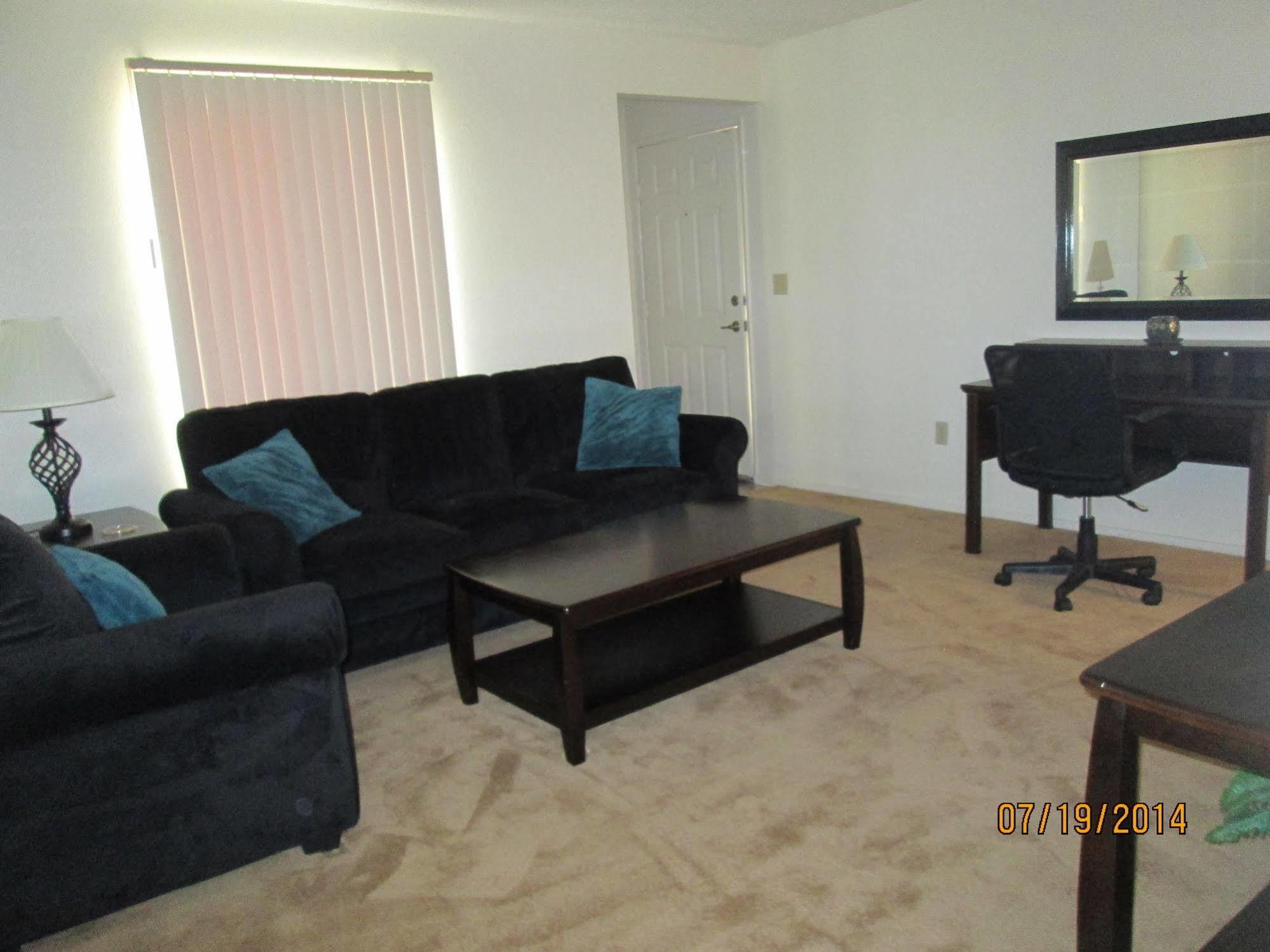 Whispering Meadows Apartments ベーカーズフィールド エクステリア 写真